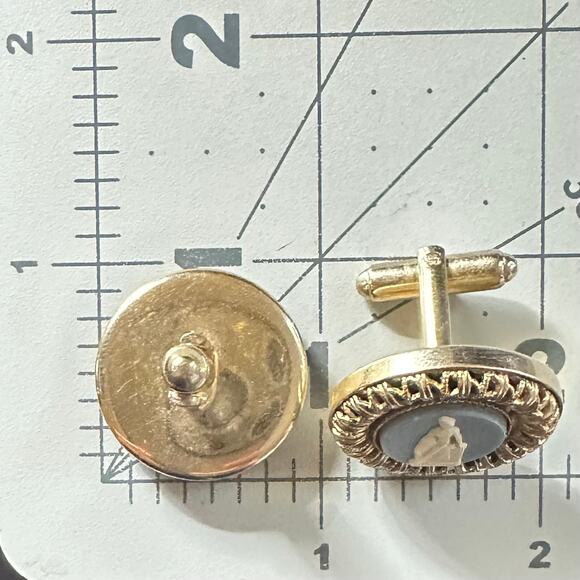 Shields vintage gold tone blue resin Greek goddess cameos cufflinks cuff links - Picture 7 of 7